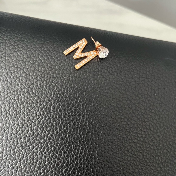 Initial M high quality costume jewellery single earring classy - Picture 9 of 12